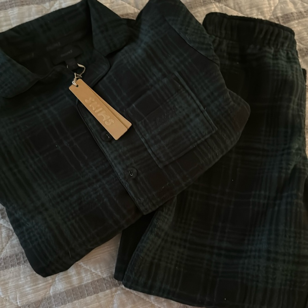 Brand new kids, skim pajama set size 6
